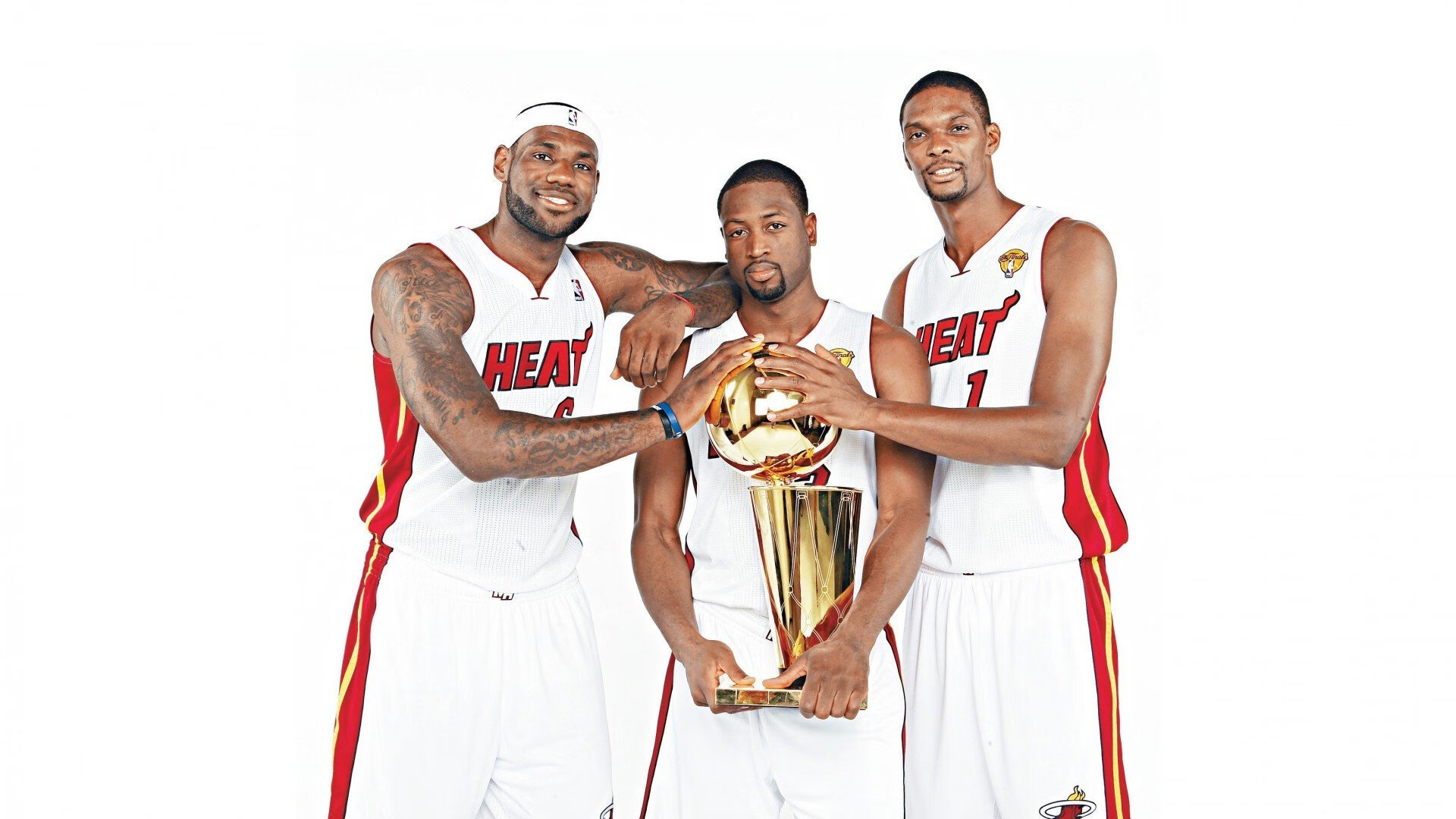 绿茵场与乒乓台的双重奏，葡萄牙横扫韩国，樊振东统治全场