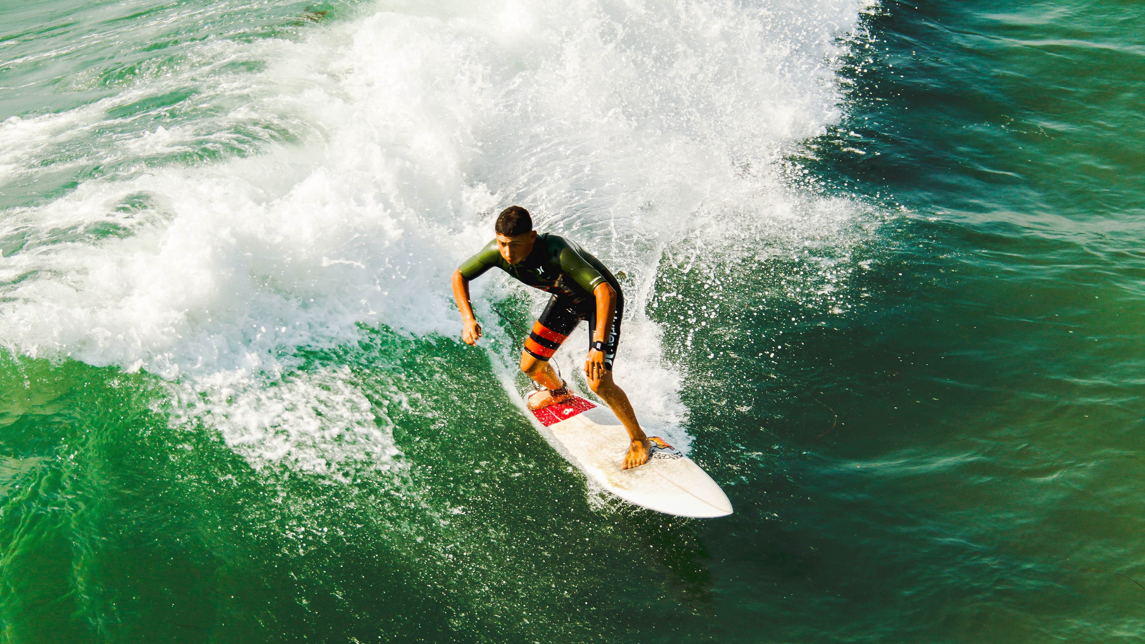陈雨菲剑指巅峰，中国羽球绝境重生—泰国轻取背后，一个时代正在觉醒